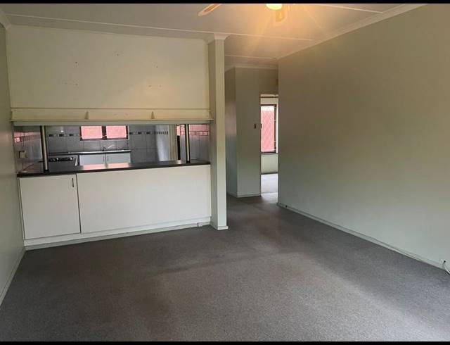 2 BEDROOM TOWNHOUSE FOR SALE IN THE WOLDS